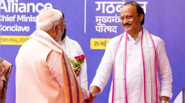 Pawar joins hands with NDA- 2023
