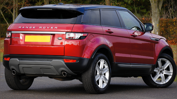 Range Rover and Land Rover: Confidence over rougher ground