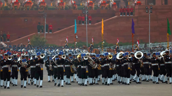 Armed forces bands perform patriotic tunes