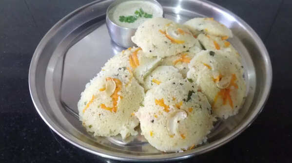 Kaju Rava Idli