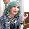 Moira Rose and the wig reveal