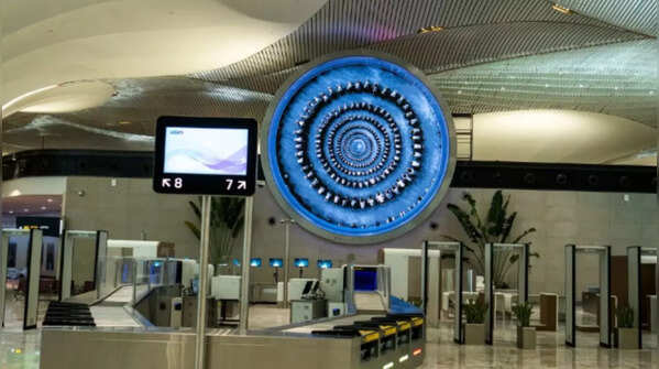 1 lakh passengers milestone