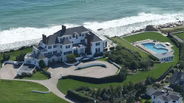 Watch Hill seaside estate (about USD 17.75 Million)