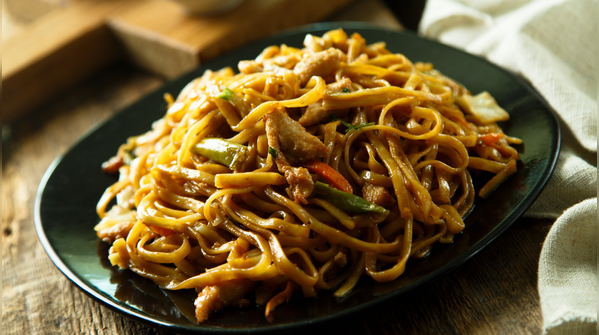 4. Vegetable chow mein