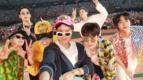 ‘Love Yourself / Speak Yourself World’ tour (2018–2019)