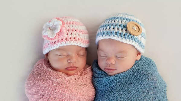 Twin names inspired by balance: sun–moon, day–night, earth–sky on these lines