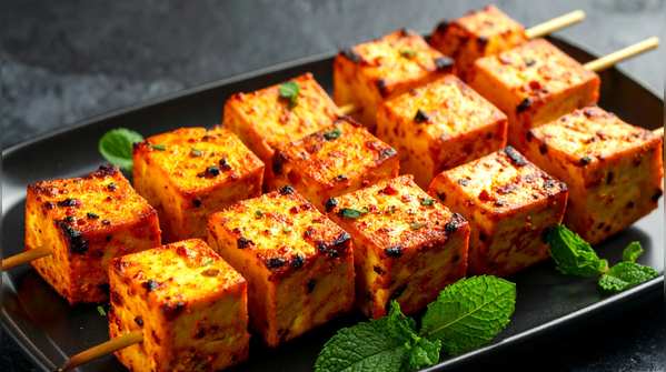 Crispy paneer bites with chilli and honey