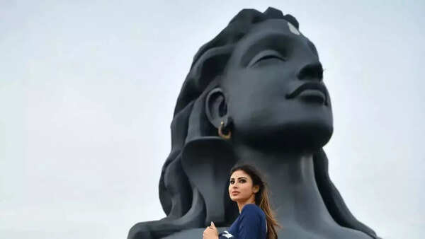 Mouni Roy Photos