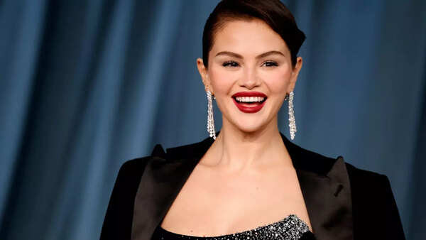 Selena Gomez Wallpapers