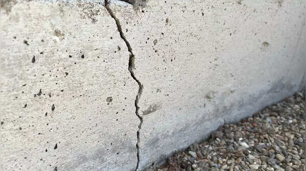7 warning signs of structural defects every homeowner should know
