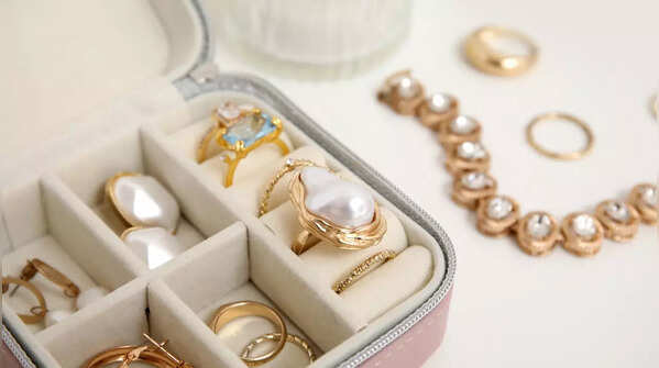 For Her: Personalised Jewellery Organiser (INR 1500-2500)