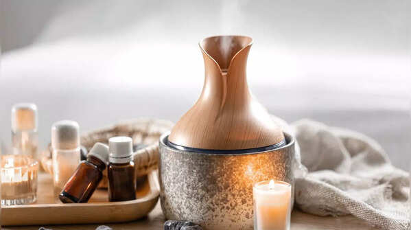 For Her: Aromatherapy Diffuser Set (INR 1200-2000)