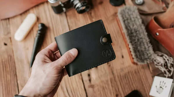 For Him: Personalised Leather Wallet (INR 1500-2500)