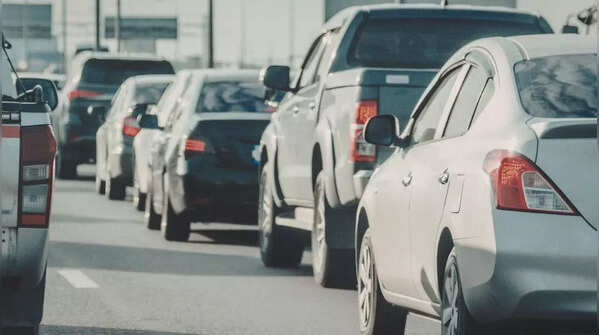 Lane departure warning and emergency lane keeping