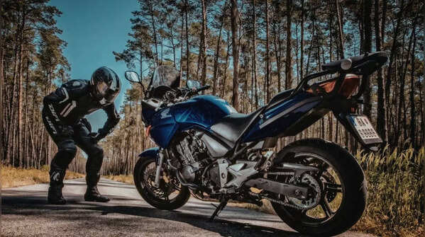 Electronics and touring assistance features