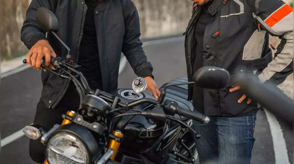 Large fuel tank and efficient range