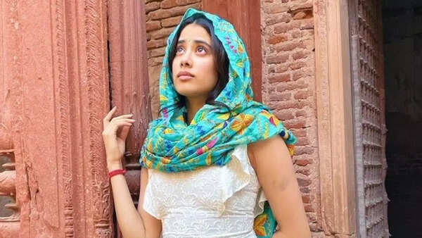 Janhvi Kapoor Photos