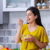 Are there ways to season kidney-friendly meals without excess salt?
