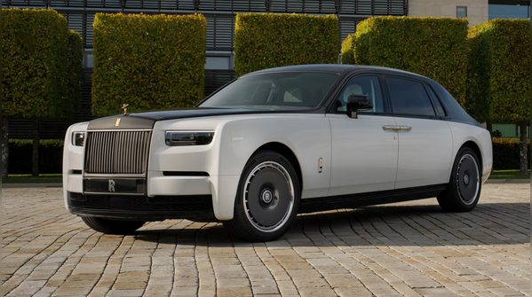 Rolls-Royce Phantom: The definition of automotive opulence