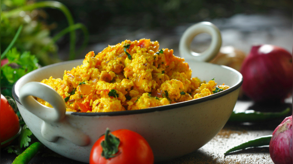 3. Paneer bhurji with multigrain roti