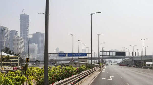 Hi-tech ANPR cameras track violators