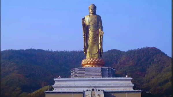 Spring Temple Buddha, China