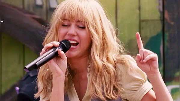 Miley Cyrus – You’ll Always Find Your Way Back Home