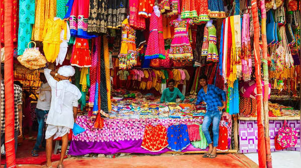 Experience the varied shopping experience in Delhi