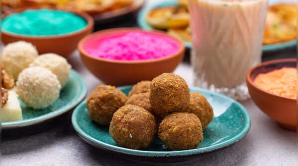 Sweet Roti Laddoo