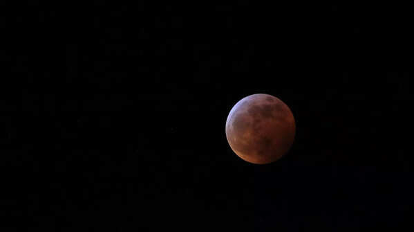 Why is it called a Blood Moon?