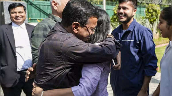 Family greets Kejriwal after verdict