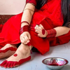 Women wearing alta, meaning