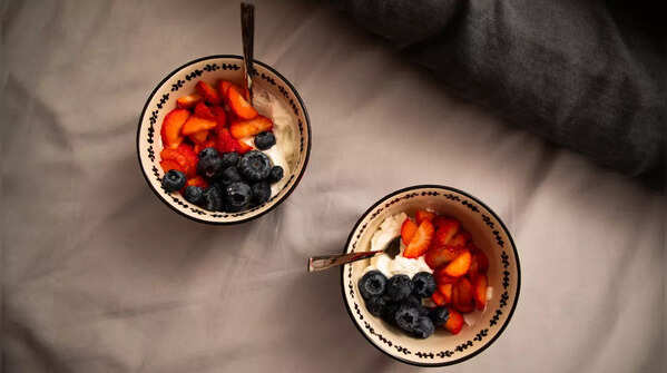 Greek Yogurt Fruit Bowl