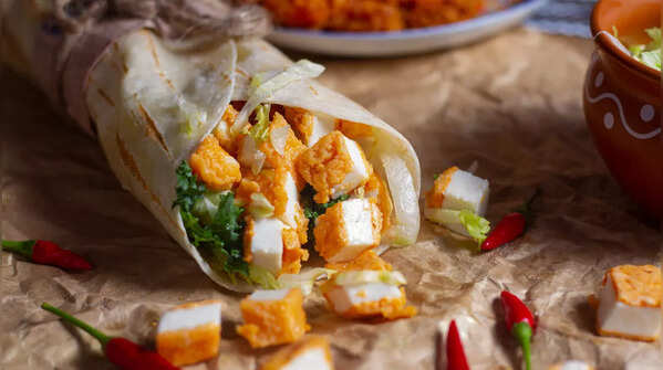 Paneer Stuffed Roti Roll