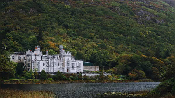 Ireland — 657 castles