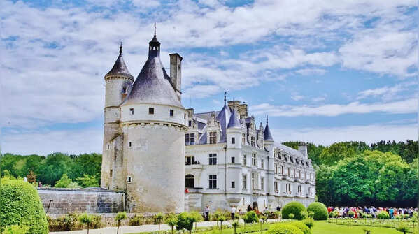France – 45,000 castles