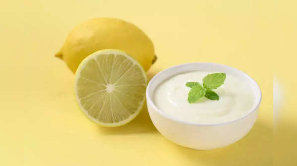 The Clarifying Scrub: Lemon & Sour Curd