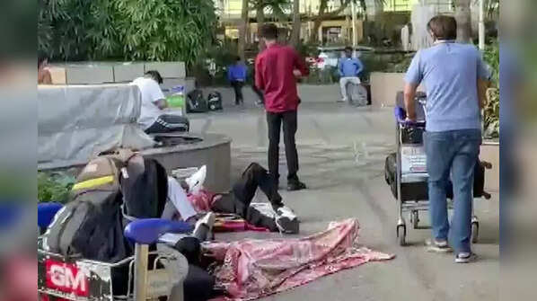 Airlines Suspend International Flights and Offer Refunds Amid Rising Airfares