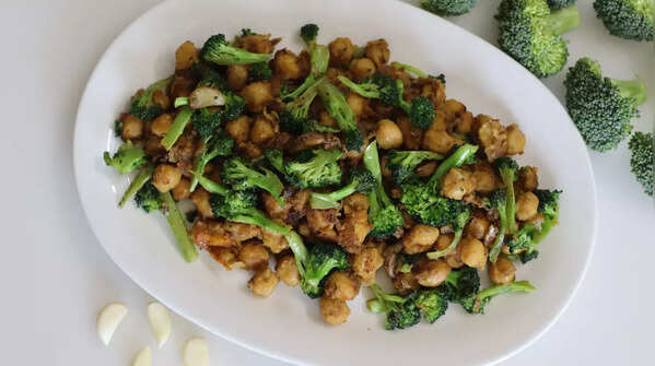 Broccoli Besan Stir Fry