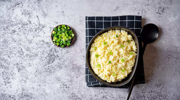 Oats Egg Scramble Bow
