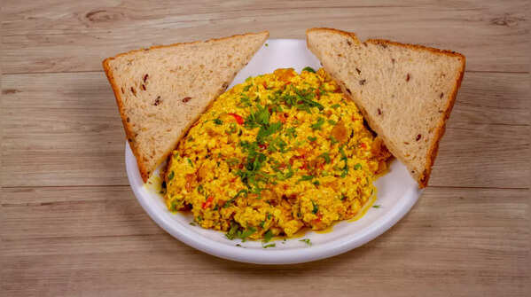 Tuesday: Paneer Bhurji with Multigrain Toast