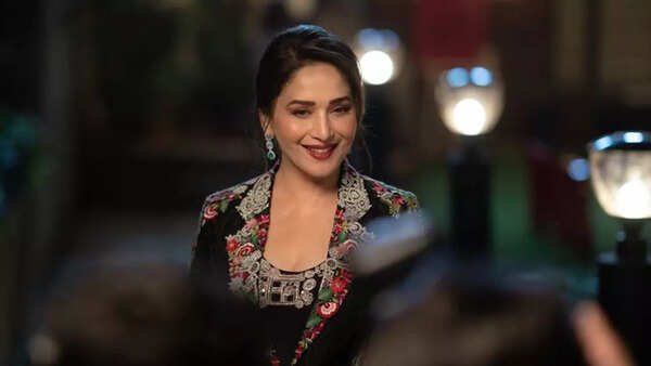 Madhuri Dixit Wallpapers