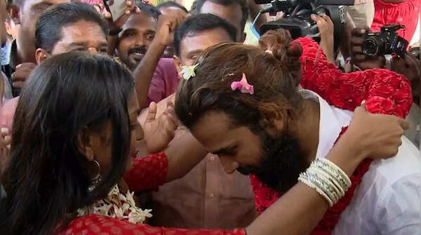 Ceremony draws huge crowd
