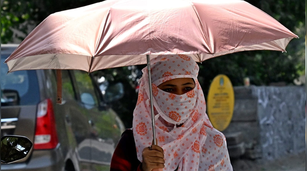 What triggers a heatwave warning