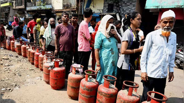 Long queues at LPG agencies