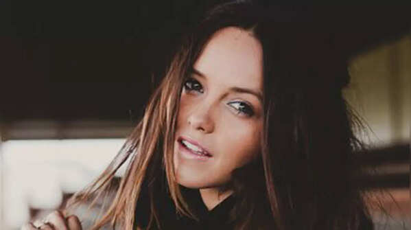 Rebecca Breeds - ‘Bhaag Milkha Bhaag’