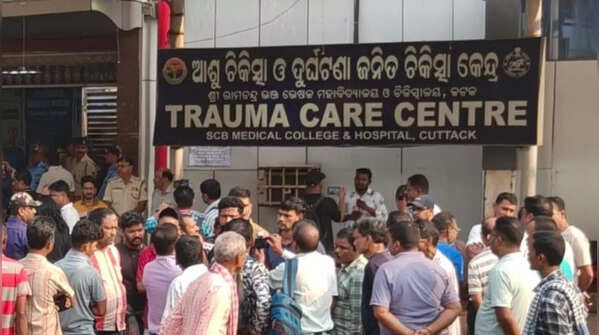 3 patients die during evacuation