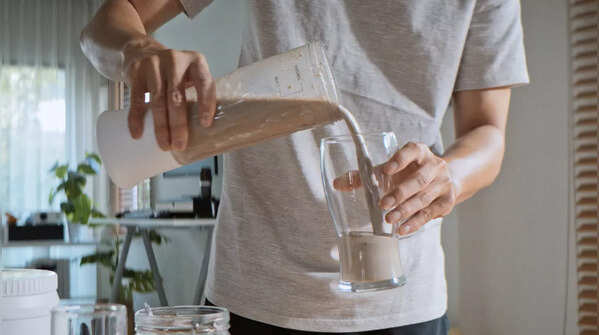 Oats and Yogurt Power Smoothie