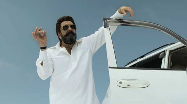 Sanjay Dutt as SP Chaudhary Aslam