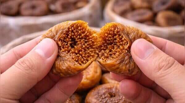 Examine the seeds inside